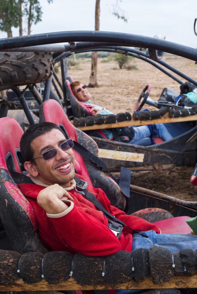 Sistemazione a bordo di un buggy adattato