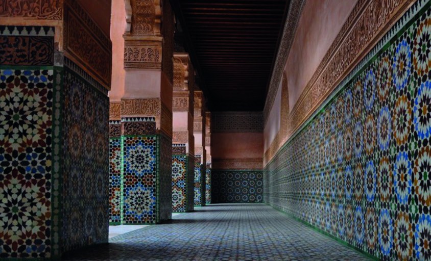 Médersa Ben Youssef : cour et décors de Marrakech — Handioasis Marrakech